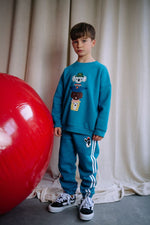 Wobble totem sweater