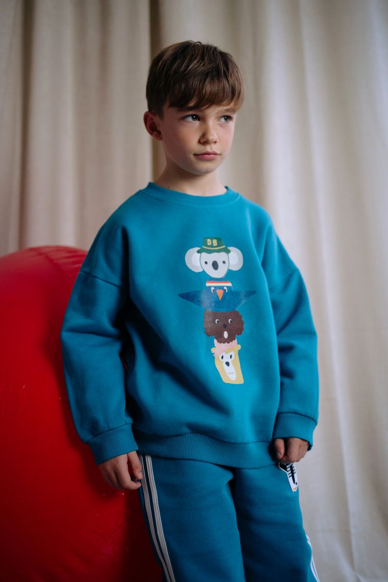 Wobble totem sweater