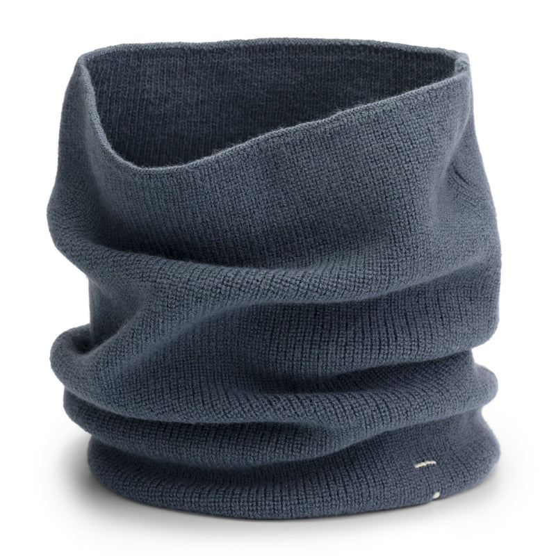 Knitted endless scarf