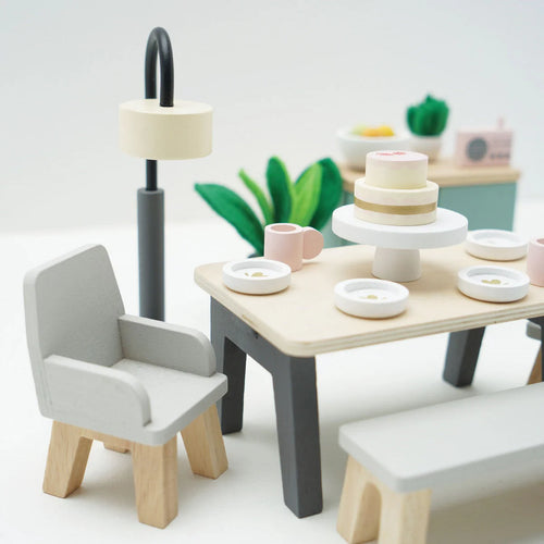 Dining room doll house furniture