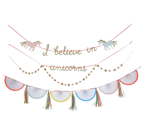 I believe in unicorns garland