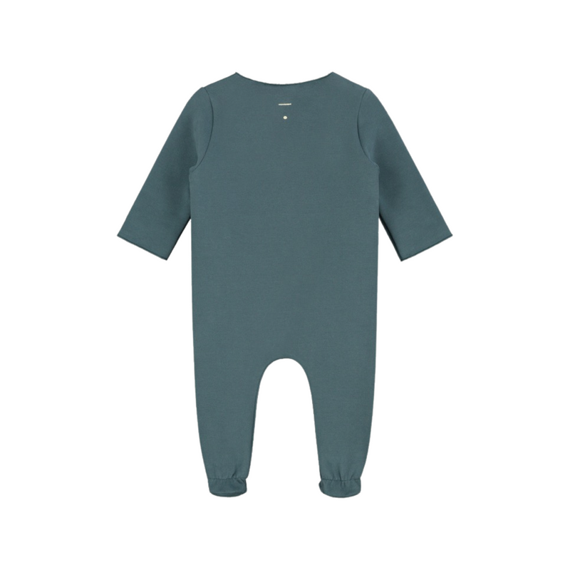 Newborn suit with snaps