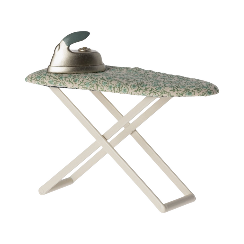 Mouse iron and ironing board