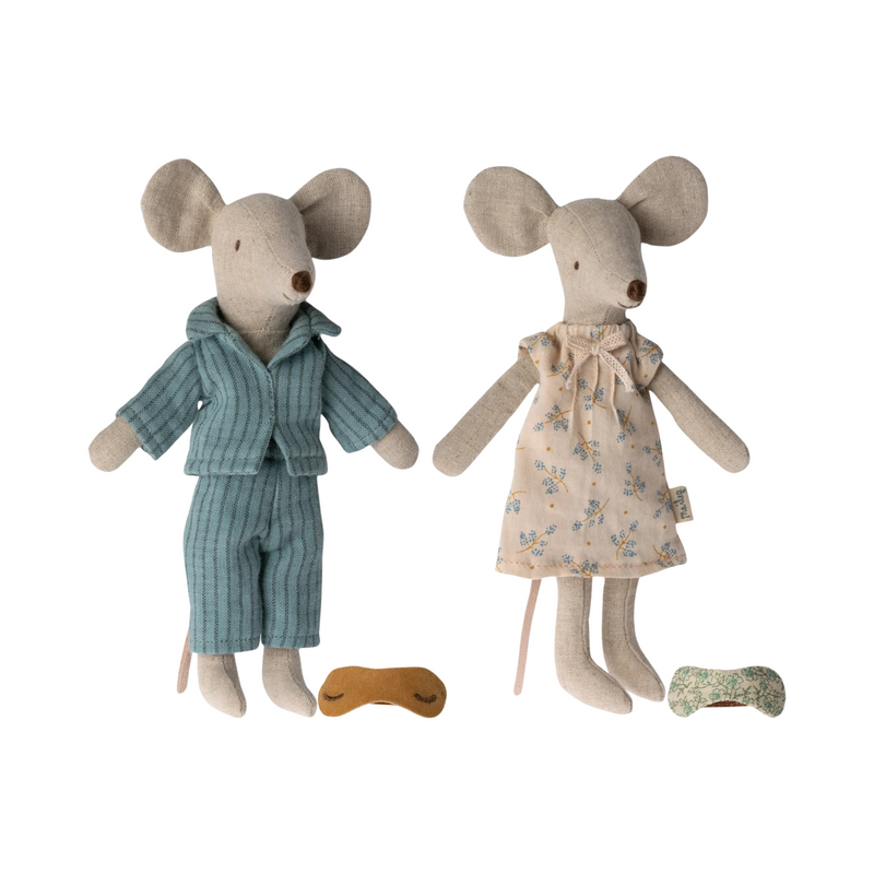 Mum and dad mice in cigarbox