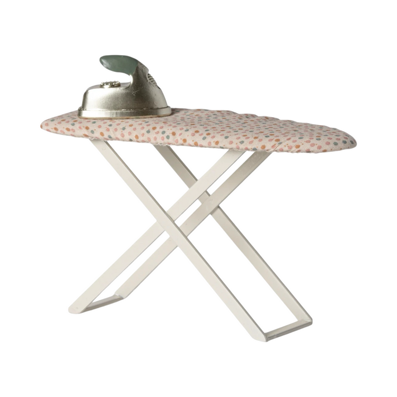 Mouse iron and ironing board