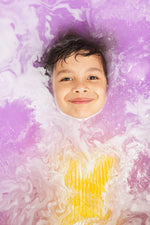Foaming bath salts