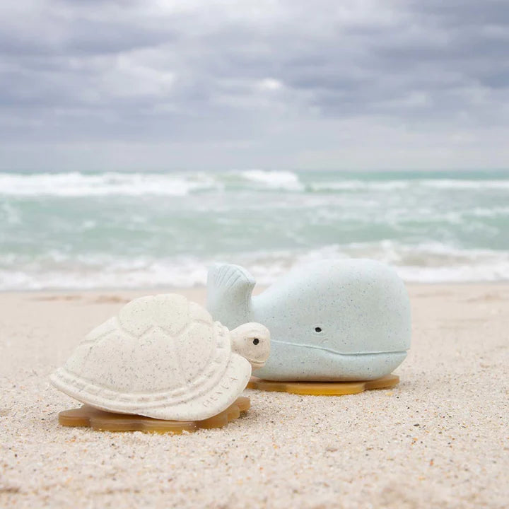 Squeeze'n'splash whale & turtle bath toys gift set