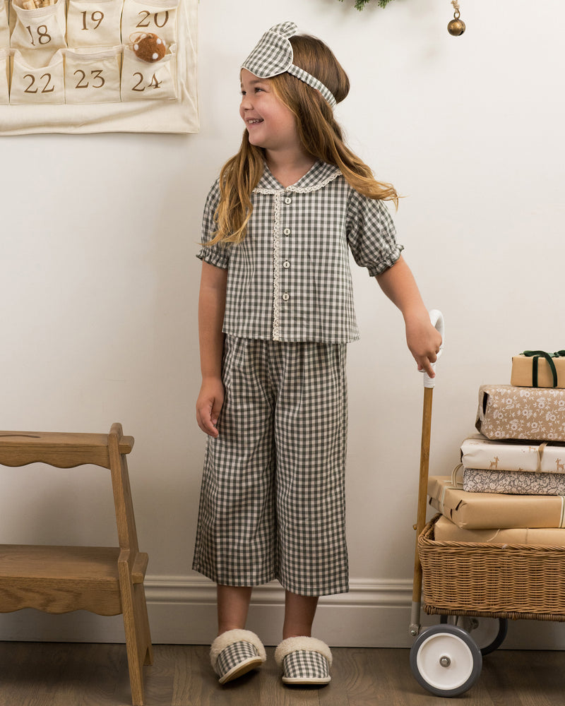 Evergreen gingham slippers