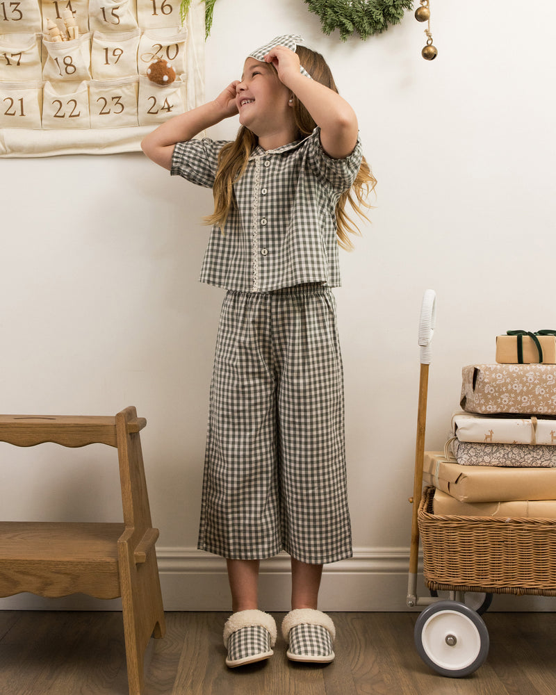 Evergreen gingham slippers