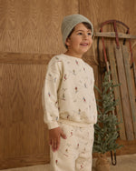Skiers relaxed sweatshirt