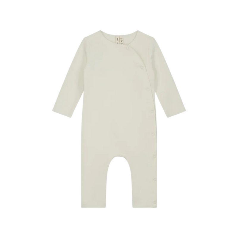 Baby suit with snaps
