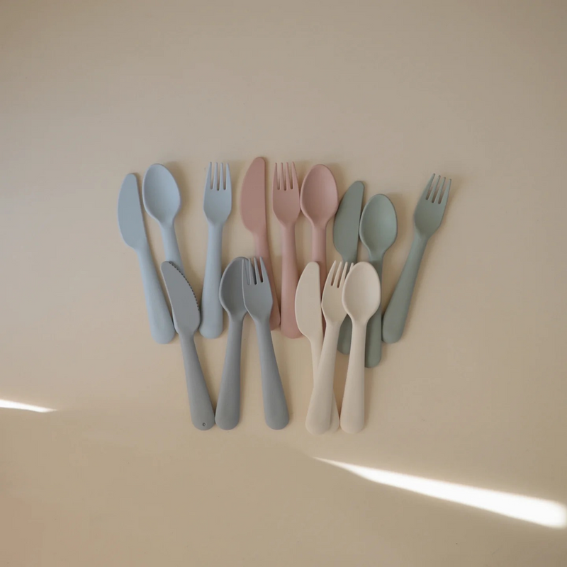 Dinnerware cutlery set